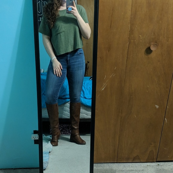 American Eagle Crop Top - Picture 1 of 4